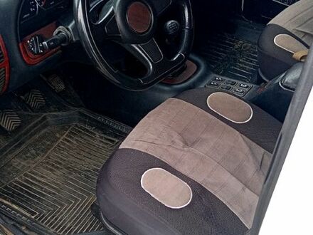 Белый ГАЗ Волга, объемом двигателя 2.3 л и пробегом 112 тыс. км за 1200 $, фото 1 на Automoto.ua