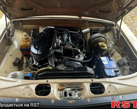 Бежевый ГАЗ Волга, объемом двигателя 2.4 л и пробегом 100 тыс. км за 850 $, фото 3 на Automoto.ua