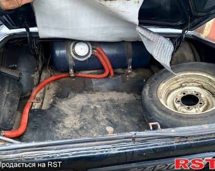 Черный ГАЗ Волга, объемом двигателя 2.4 л и пробегом 260 тыс. км за 820 $, фото 5 на Automoto.ua