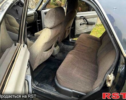 Черный ГАЗ Волга, объемом двигателя 2.5 л и пробегом 164 тыс. км за 1200 $, фото 4 на Automoto.ua