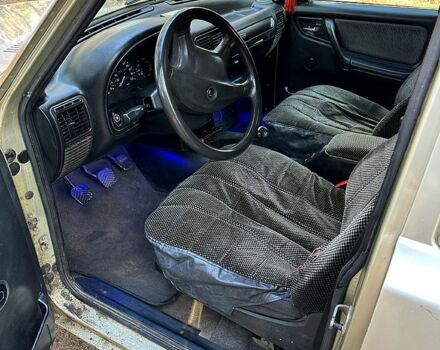 ГАЗ Волга, объемом двигателя 2.3 л и пробегом 250 тыс. км за 1600 $, фото 4 на Automoto.ua