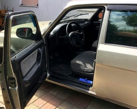 ГАЗ Волга, объемом двигателя 2.5 л и пробегом 170 тыс. км за 1550 $, фото 3 на Automoto.ua
