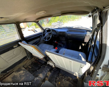 ГАЗ Волга, объемом двигателя 2.4 л и пробегом 65 тыс. км за 600 $, фото 2 на Automoto.ua