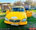 Желтый ГАЗ Волга, объемом двигателя 2.3 л и пробегом 258 тыс. км за 770 $, фото 2 на Automoto.ua