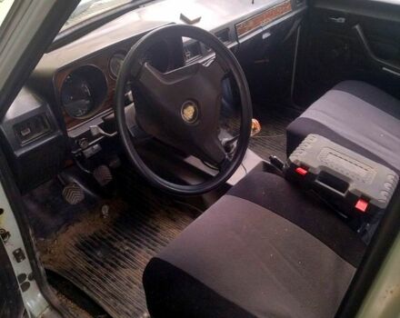 Сірий ГАЗ Волга, об'ємом двигуна 2.4 л та пробігом 87 тис. км за 1000 $, фото 4 на Automoto.ua