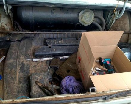 Сірий ГАЗ Волга, об'ємом двигуна 2.4 л та пробігом 87 тис. км за 1000 $, фото 2 на Automoto.ua
