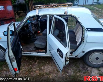 Серый ГАЗ Волга, объемом двигателя 4.2 л и пробегом 190 тыс. км за 1500 $, фото 5 на Automoto.ua