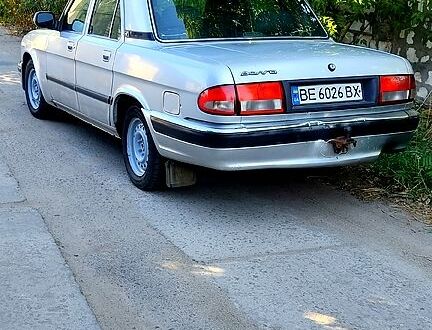 Серый ГАЗ Волга, объемом двигателя 2.3 л и пробегом 200 тыс. км за 1000 $, фото 1 на Automoto.ua