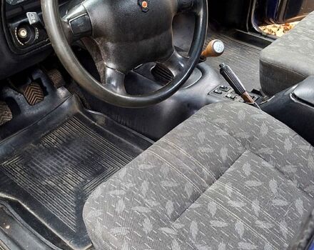 Синий ГАЗ Волга, объемом двигателя 2.5 л и пробегом 200 тыс. км за 1180 $, фото 9 на Automoto.ua