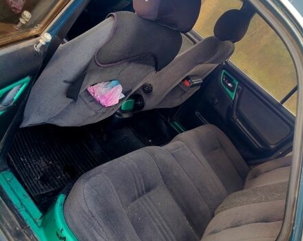 Зеленый ГАЗ Волга, объемом двигателя 2.5 л и пробегом 0 тыс. км за 850 $, фото 4 на Automoto.ua