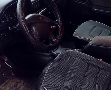 Зелений ГАЗ Волга, об'ємом двигуна 2.4 л та пробігом 130 тис. км за 1550 $, фото 3 на Automoto.ua