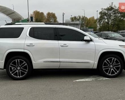 ДжіЕмСі Acadia 2016 у Києві на Automoto.ua Білий ДжіЕмСі Acadia, об'ємом двигуна 3.65 л та пробігом 159 тис. км за 20500 $, фото 8 на Automoto.ua