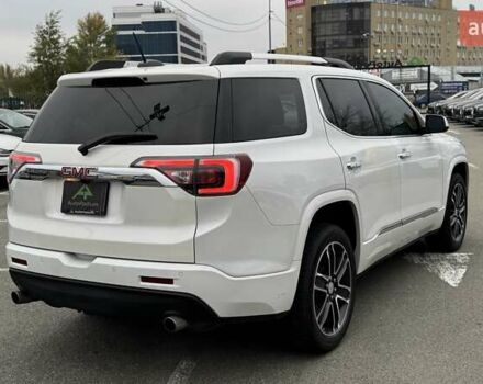 ДжіЕмСі Acadia 2016 у Києві на Automoto.ua Білий ДжіЕмСі Acadia, об'ємом двигуна 3.65 л та пробігом 159 тис. км за 20500 $, фото 7 на Automoto.ua