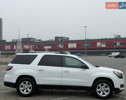 Білий ДжіЕмСі Acadia, об'ємом двигуна 3.6 л та пробігом 120 тис. км за 14200 $, фото 5 на Automoto.ua