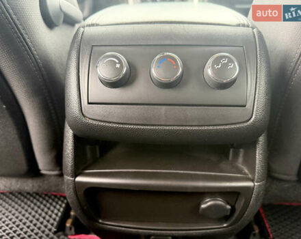 Білий ДжіЕмСі Acadia, об'ємом двигуна 3.6 л та пробігом 120 тис. км за 14200 $, фото 14 на Automoto.ua