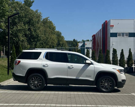 Білий ДжіЕмСі Acadia, об'ємом двигуна 2.46 л та пробігом 132 тис. км за 18700 $, фото 7 на Automoto.ua
