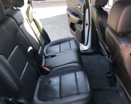 Білий ДжіЕмСі Acadia, об'ємом двигуна 2 л та пробігом 125 тис. км за 31990 $, фото 10 на Automoto.ua