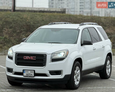 Белый ДжиЭмСи Акадия, объемом двигателя 3.6 л и пробегом 120 тыс. км за 14200 $, фото 1 на Automoto.ua