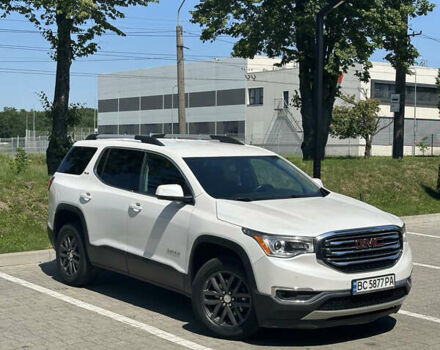 Білий ДжіЕмСі Acadia, об'ємом двигуна 2.46 л та пробігом 132 тис. км за 18700 $, фото 1 на Automoto.ua