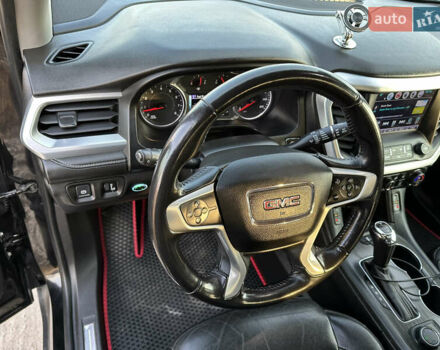 Чорний ДжіЕмСі Acadia, об'ємом двигуна 3.56 л та пробігом 190 тис. км за 22000 $, фото 10 на Automoto.ua