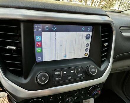 Красный ДжиЭмСи Акадия, объемом двигателя 2.5 л и пробегом 120 тыс. км за 18250 $, фото 6 на Automoto.ua