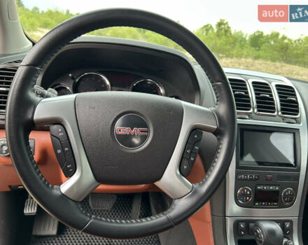 Сірий ДжіЕмСі Acadia, об'ємом двигуна 3.56 л та пробігом 231 тис. км за 10500 $, фото 17 на Automoto.ua