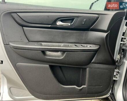 Серый ДжиЭмСи Акадия, объемом двигателя 3.6 л и пробегом 88 тыс. км за 16440 $, фото 13 на Automoto.ua