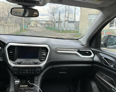 Серый ДжиЭмСи Акадия, объемом двигателя 3.6 л и пробегом 128 тыс. км за 16750 $, фото 4 на Automoto.ua