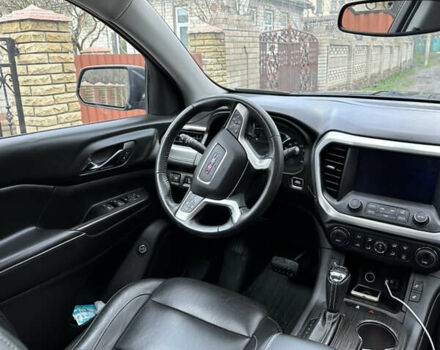 Серый ДжиЭмСи Акадия, объемом двигателя 3.6 л и пробегом 128 тыс. км за 16750 $, фото 3 на Automoto.ua