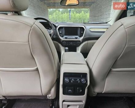 Серый ДжиЭмСи Акадия, объемом двигателя 3.65 л и пробегом 70 тыс. км за 25000 $, фото 9 на Automoto.ua
