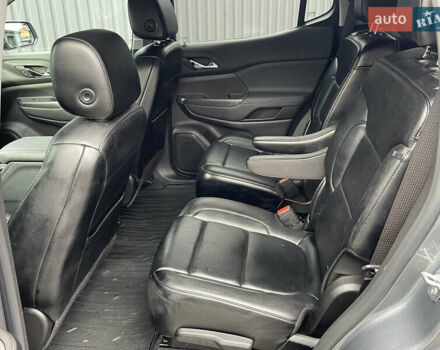 Серый ДжиЭмСи Акадия, объемом двигателя 3.56 л и пробегом 6 тыс. км за 28000 $, фото 18 на Automoto.ua