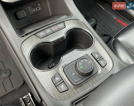 Сірий ДжіЕмСі Acadia, об'ємом двигуна 3.56 л та пробігом 6 тис. км за 28600 $, фото 16 на Automoto.ua