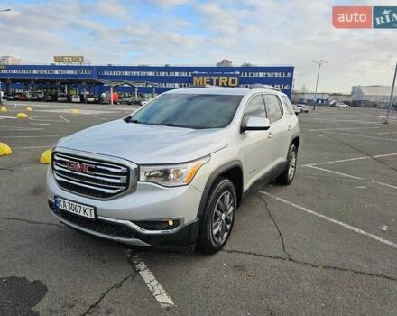 Сірий ДжіЕмСі Acadia, об'ємом двигуна 3.64 л та пробігом 140 тис. км за 18500 $, фото 1 на Automoto.ua