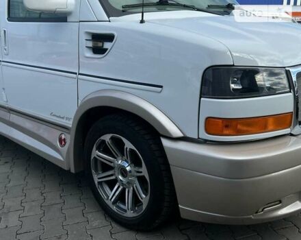 Белый ДжиЭмСи Савана, объемом двигателя 6 л и пробегом 52 тыс. км за 59500 $, фото 4 на Automoto.ua