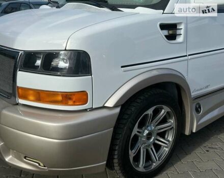 Белый ДжиЭмСи Савана, объемом двигателя 6 л и пробегом 52 тыс. км за 59500 $, фото 5 на Automoto.ua