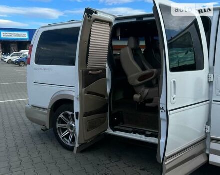 Белый ДжиЭмСи Савана, объемом двигателя 6 л и пробегом 52 тыс. км за 59500 $, фото 9 на Automoto.ua