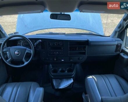 Белый ДжиЭмСи Савана, объемом двигателя 4.3 л и пробегом 234 тыс. км за 13000 $, фото 12 на Automoto.ua