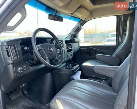 Белый ДжиЭмСи Савана, объемом двигателя 4.3 л и пробегом 234 тыс. км за 13000 $, фото 8 на Automoto.ua