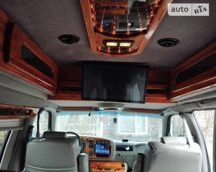 Чорний ДжіЕмСі Savana, об'ємом двигуна 5.7 л та пробігом 367 тис. км за 11000 $, фото 2 на Automoto.ua
