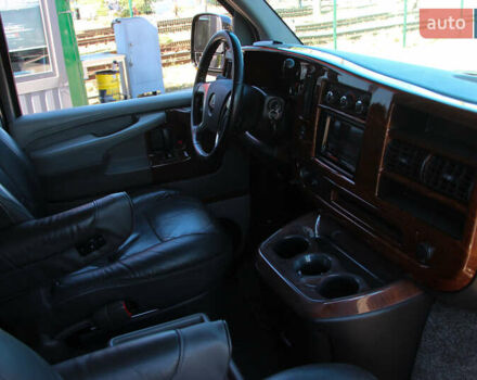 Черный ДжиЭмСи Савана, объемом двигателя 5.33 л и пробегом 143 тыс. км за 26000 $, фото 28 на Automoto.ua