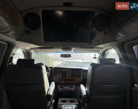 Черный ДжиЭмСи Савана, объемом двигателя 5.33 л и пробегом 149 тыс. км за 26000 $, фото 20 на Automoto.ua