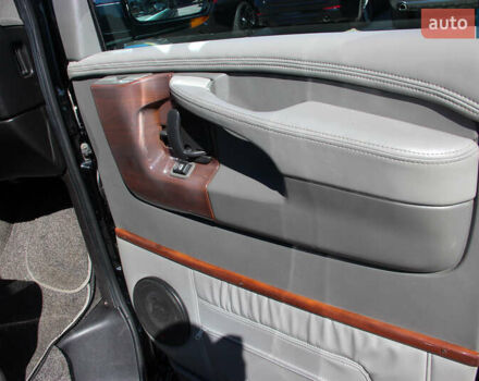 Черный ДжиЭмСи Савана, объемом двигателя 5.33 л и пробегом 143 тыс. км за 26000 $, фото 48 на Automoto.ua