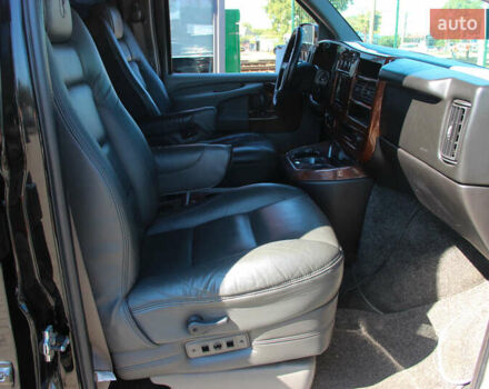 Черный ДжиЭмСи Савана, объемом двигателя 5.33 л и пробегом 143 тыс. км за 26000 $, фото 49 на Automoto.ua