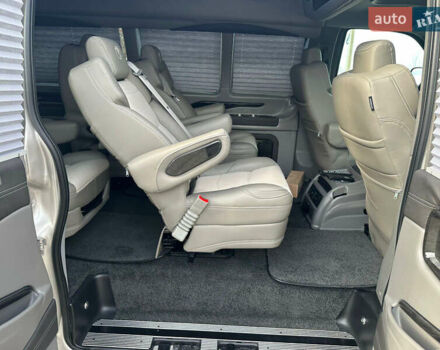 Серый ДжиЭмСи Савана, объемом двигателя 5.97 л и пробегом 6 тыс. км за 85000 $, фото 31 на Automoto.ua