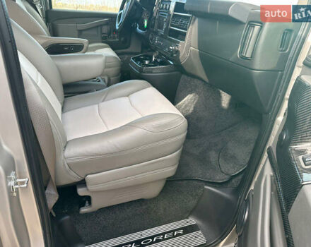 Серый ДжиЭмСи Савана, объемом двигателя 5.97 л и пробегом 6 тыс. км за 85000 $, фото 21 на Automoto.ua