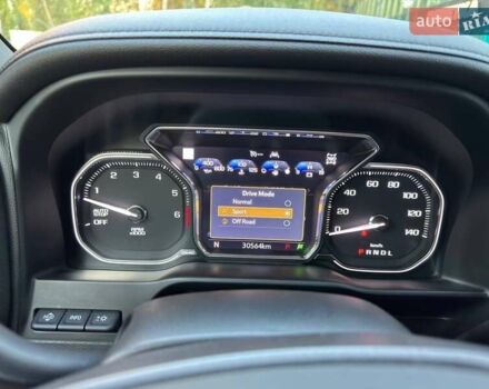 ДжиЭмСи Сиерра 2021 в Киеве на Automoto.ua Серый ДжиЭмСи Сиерра, объемом двигателя 6.16 л и пробегом 30 тыс. км за 59000 $, фото 13 на Automoto.ua