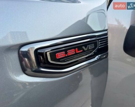 ДжиЭмСи Сиерра 2021 в Киеве на Automoto.ua Серый ДжиЭмСи Сиерра, объемом двигателя 6.16 л и пробегом 30 тыс. км за 59000 $, фото 4 на Automoto.ua