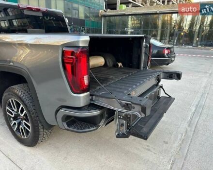 ДжиЭмСи Сиерра 2021 в Киеве на Automoto.ua Серый ДжиЭмСи Сиерра, объемом двигателя 6.16 л и пробегом 30 тыс. км за 59000 $, фото 24 на Automoto.ua