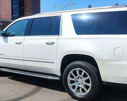 Белый ДжиЭмСи Юкон, объемом двигателя 6.16 л и пробегом 195 тыс. км за 25000 $, фото 12 на Automoto.ua