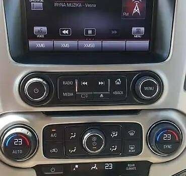 Белый ДжиЭмСи Юкон, объемом двигателя 6.16 л и пробегом 195 тыс. км за 25000 $, фото 9 на Automoto.ua